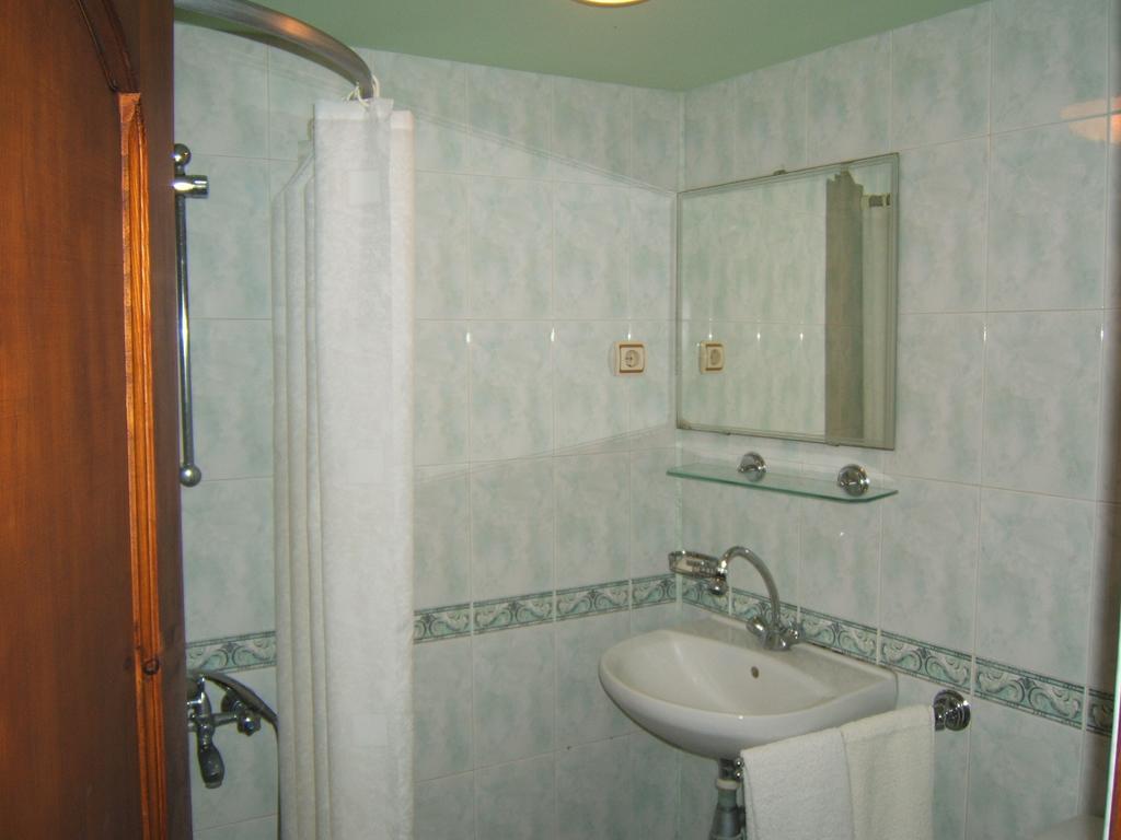 Regina'S Guesthouse Μπαλτσίκ Δωμάτιο φωτογραφία